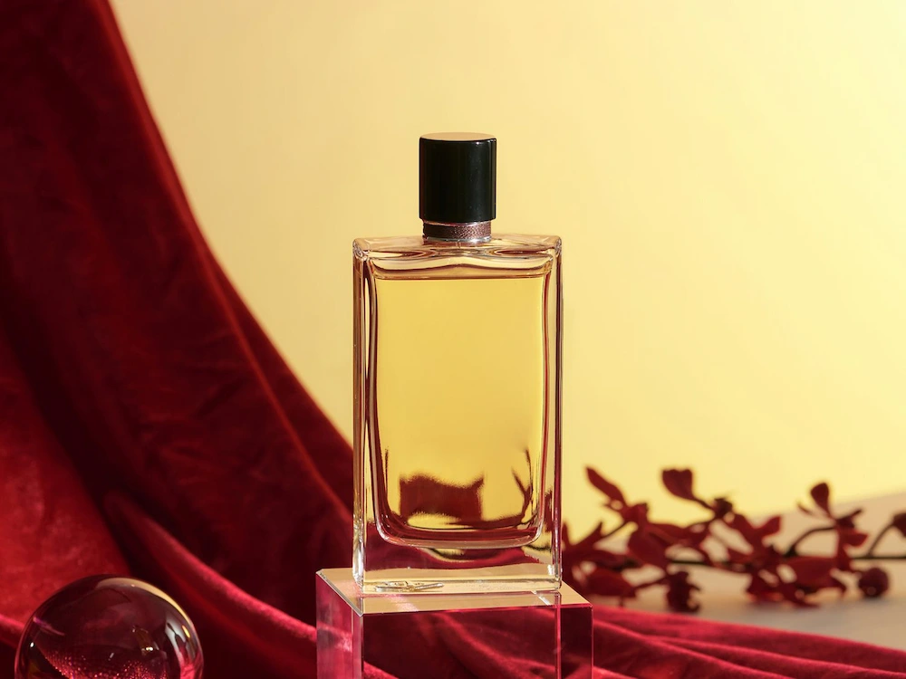 قیمت و خرید عطر گرم زنانه